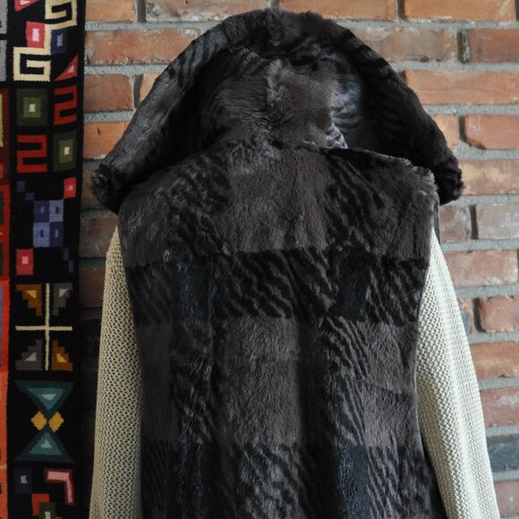 Nutria Fur  Black & Brown Plaid Long Vest, XL Collar Sleeveless Coat Duster S - Picture 9 of 15